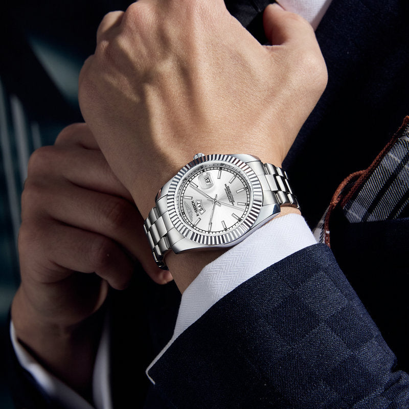 Ultra-Thin Luminous Quartz Watch - Waterproof Steel Bracelet